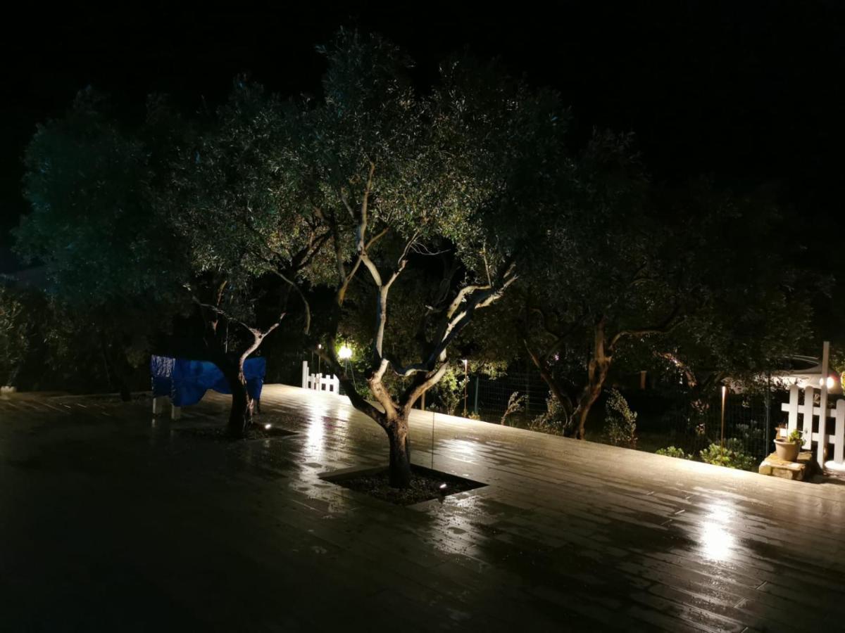 Villa Hibiscus Castellammare del Golfo Buitenkant foto