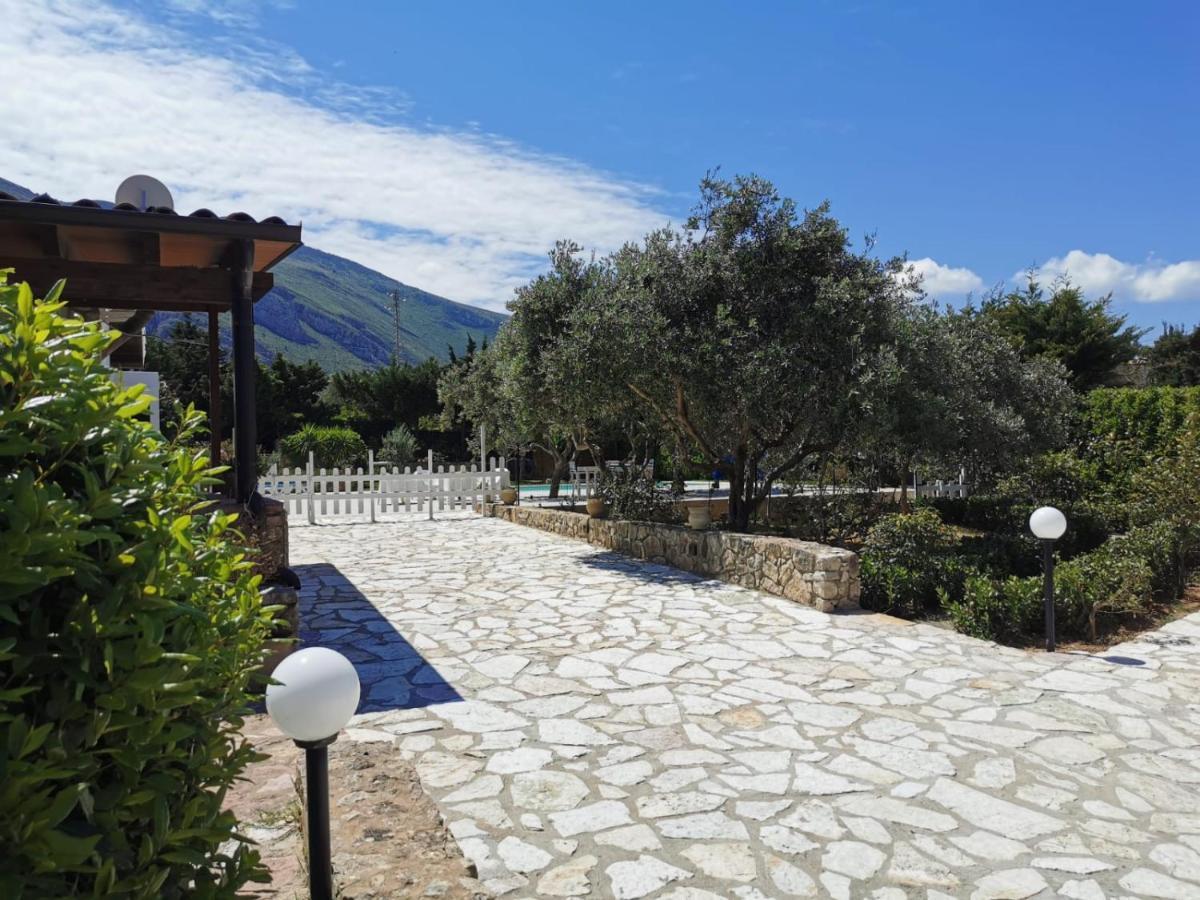 Villa Hibiscus Castellammare del Golfo Buitenkant foto