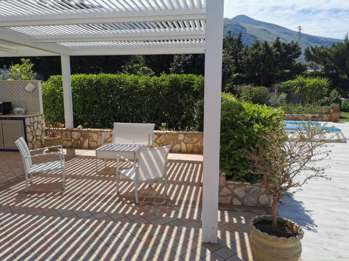 Villa Hibiscus Castellammare del Golfo Buitenkant foto