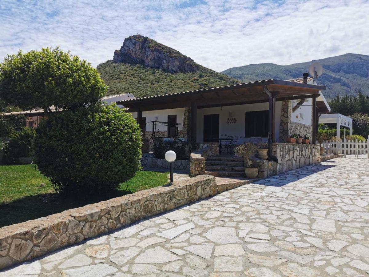 Villa Hibiscus Castellammare del Golfo Buitenkant foto