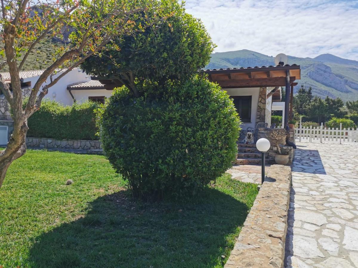 Villa Hibiscus Castellammare del Golfo Buitenkant foto