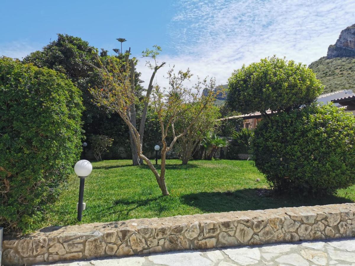 Villa Hibiscus Castellammare del Golfo Buitenkant foto