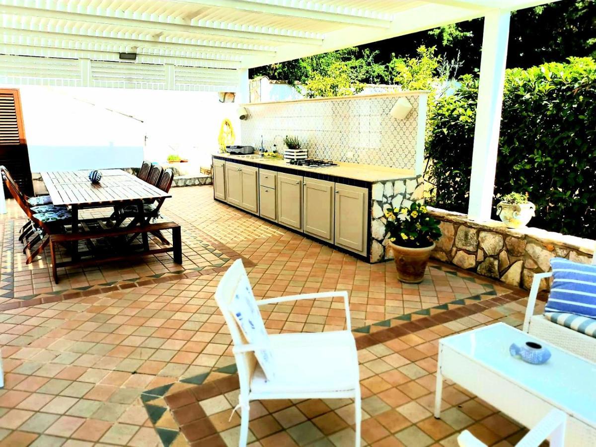 Villa Hibiscus Castellammare del Golfo Buitenkant foto