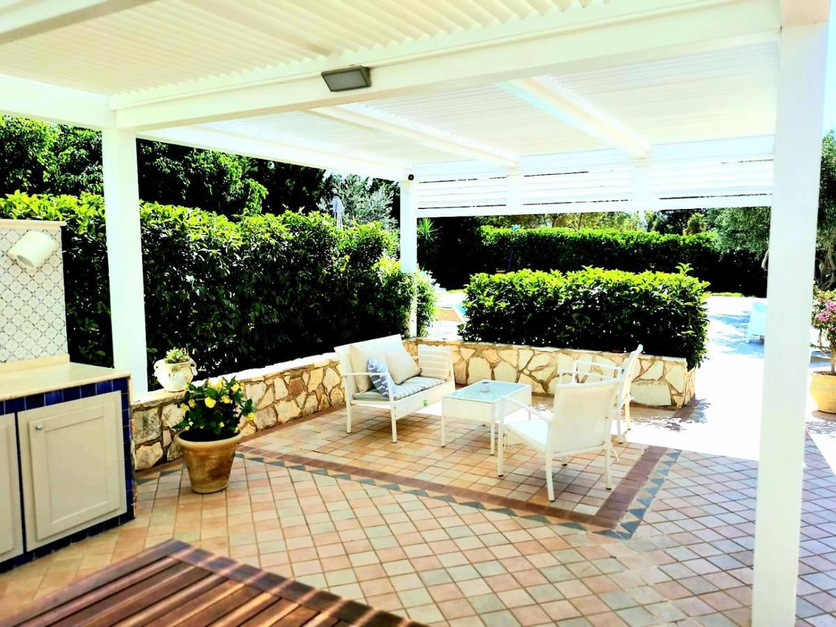 Villa Hibiscus Castellammare del Golfo Buitenkant foto