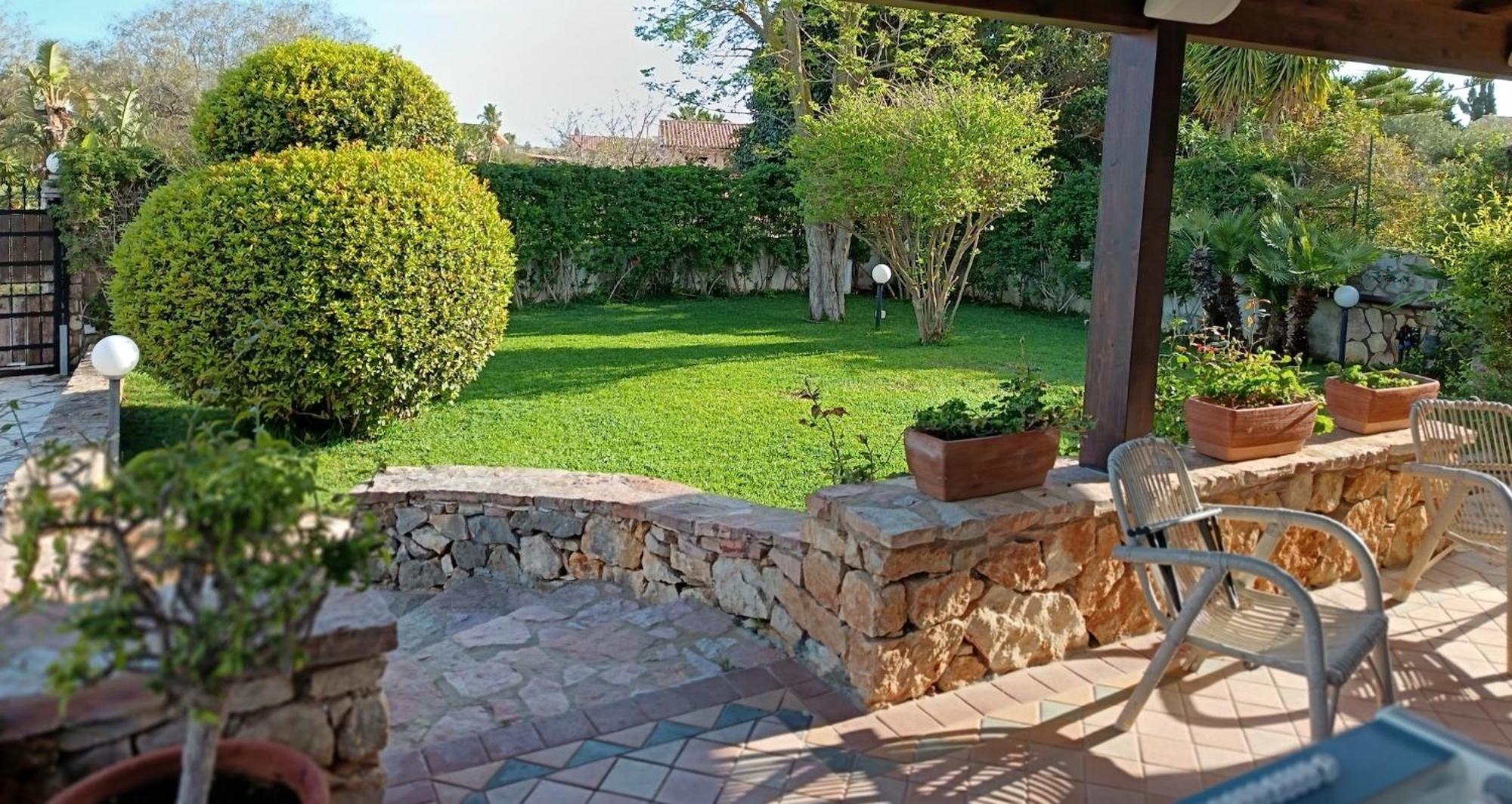 Villa Hibiscus Castellammare del Golfo Buitenkant foto